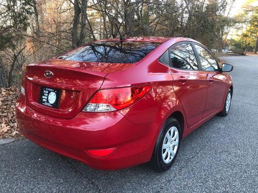 2014 Hyundai Accent SE
