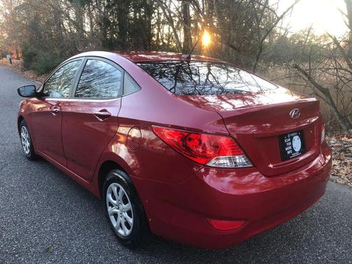 2014 Hyundai Accent SE