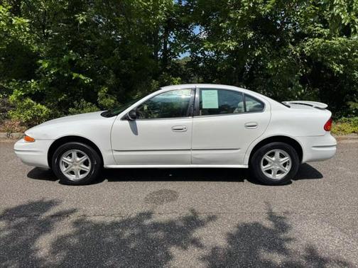 2004 Oldsmobile Alero GL1