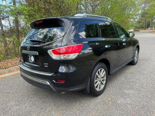 Magnetic Black Metallic 2016 Nissan Pathfinder SV