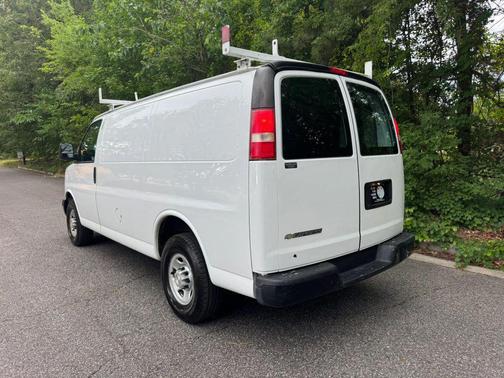 Summit White 2017 Chevrolet Express 2500 Work Van