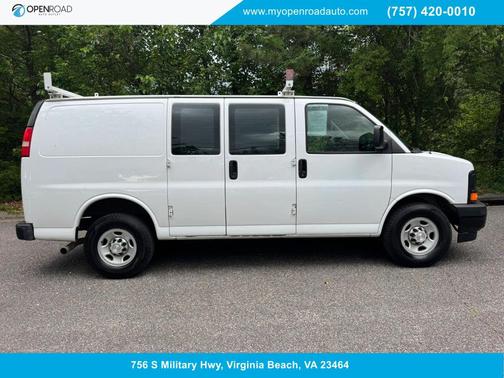 Summit White 2017 Chevrolet Express 2500 Work Van