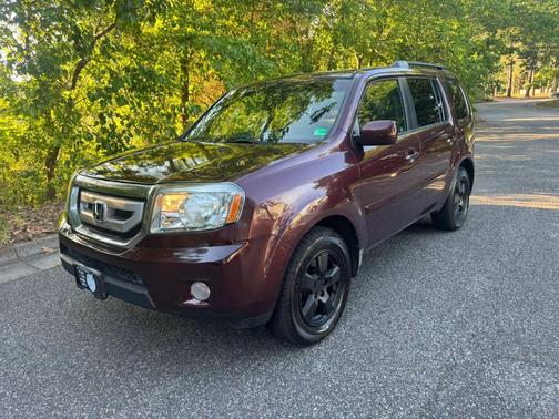 Burgundy 2011 Honda Pilot EX-L