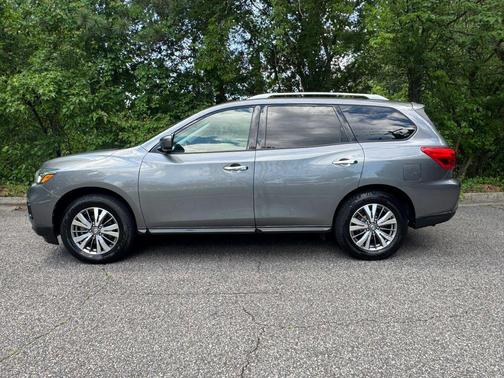 Titanium 2019 Nissan Pathfinder SV