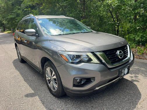 Titanium 2019 Nissan Pathfinder SV
