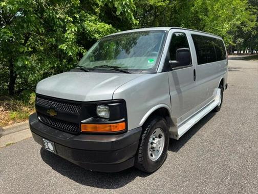 2017 Chevrolet Express 3500 LS