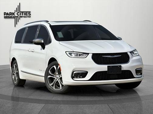 2025 Chrysler Pacifica L