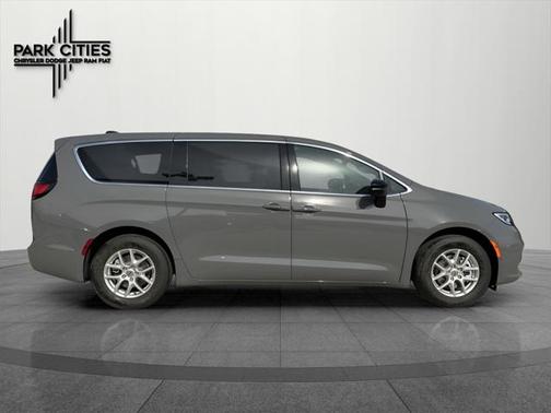 2025 Chrysler Pacifica L
