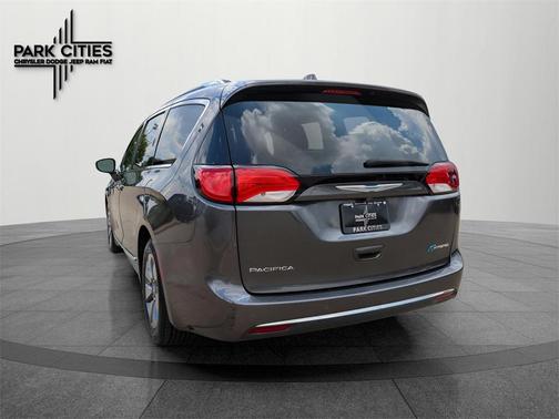 2018 Chrysler Pacifica Hybrid Limited