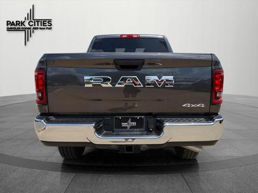 2025 RAM 2500 Tradesman Crew Cab 4x4 6'4' Box