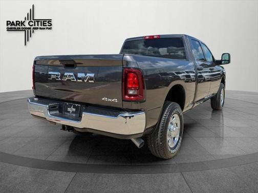 2025 RAM 2500 Tradesman Crew Cab 4x4 6'4' Box