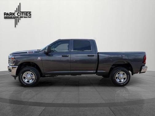 2025 RAM 2500 Tradesman Crew Cab 4x4 6'4' Box