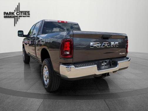 2025 RAM 2500 Tradesman Crew Cab 4x4 6'4' Box