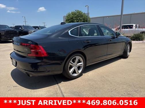 2018 Volvo S90 T5 Momentum