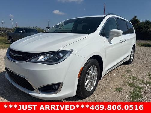 2020 Chrysler Pacifica Touring L