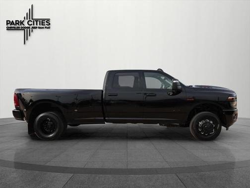 2025 RAM 3500 Laramie Crew Cab 4x4 8' Box