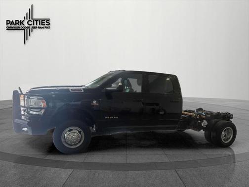 2022 RAM 3500 Tradesman Crew Cab 4x4 8' Box