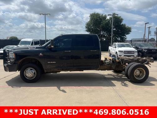 2022 RAM 3500 Tradesman Crew Cab 4x4 8' Box