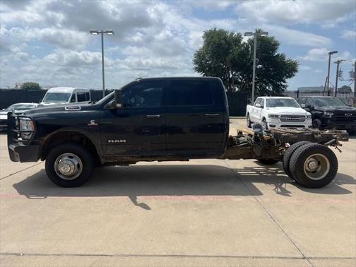 2022 RAM 3500 Tradesman Crew Cab 4x4 8' Box