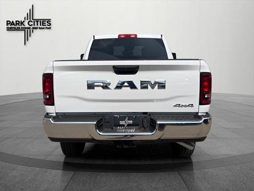 2025 RAM 2500 Tradesman Crew Cab 4x4 6'4' Box