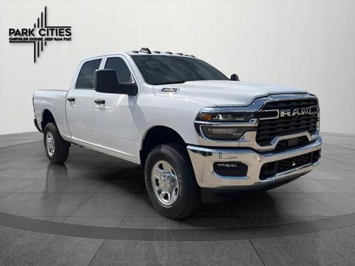 2025 RAM 2500 Tradesman Crew Cab 4x4 6'4' Box