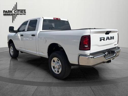 2025 RAM 2500 Tradesman Crew Cab 4x4 6'4' Box