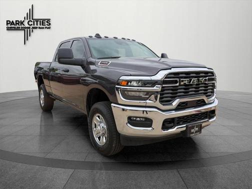 2025 RAM 2500 Tradesman Crew Cab 4x4 6'4' Box