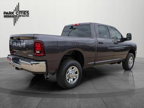 2025 RAM 2500 Tradesman Crew Cab 4x4 6'4' Box