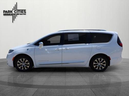 2024 Chrysler Pacifica L