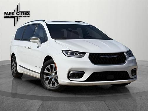 2024 Chrysler Pacifica L