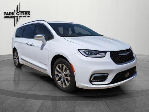2024 Chrysler Pacifica L