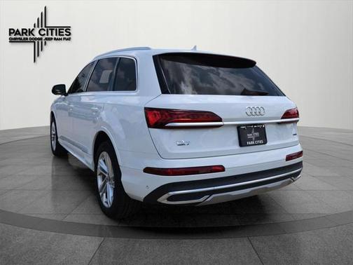 2024 Audi Q7 55 Premium Plus