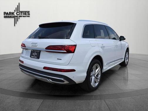 2024 Audi Q7 55 Premium Plus