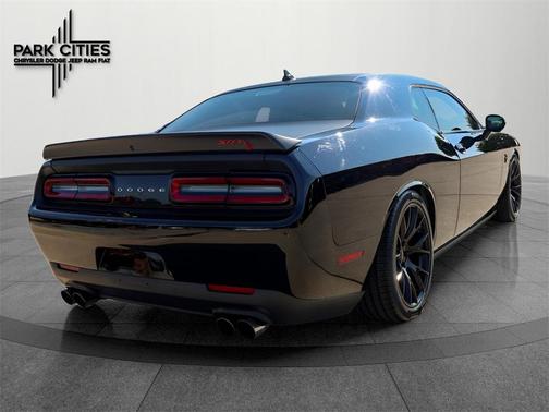 2015 Dodge Challenger SRT Hellcat
