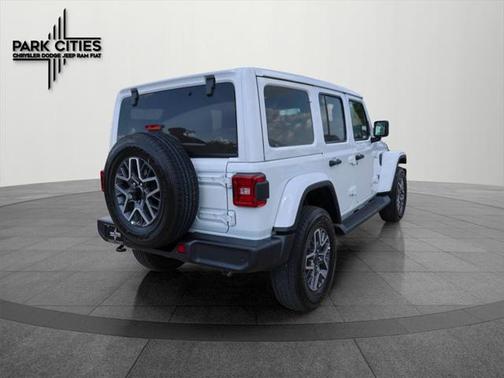 2025 Jeep Wrangler 4-Door Sahara 4x4