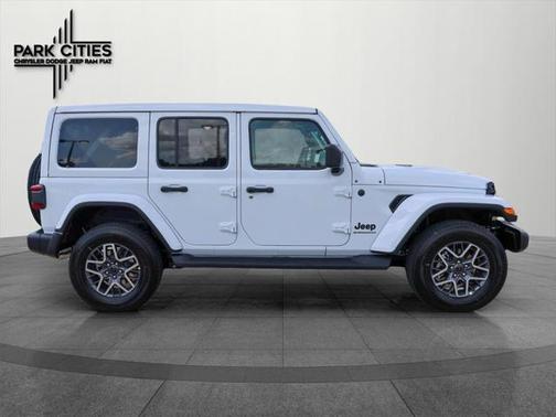 2025 Jeep Wrangler 4-Door Sahara 4x4