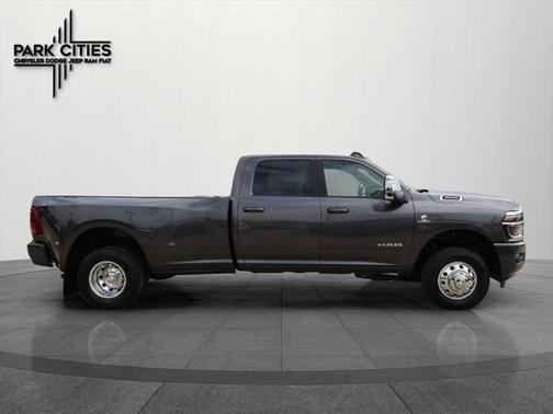 2025 RAM 3500 Laramie Crew Cab 4x4 8' Box