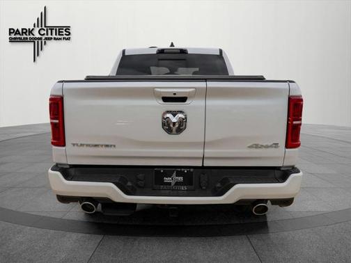 2025 RAM 1500 ST