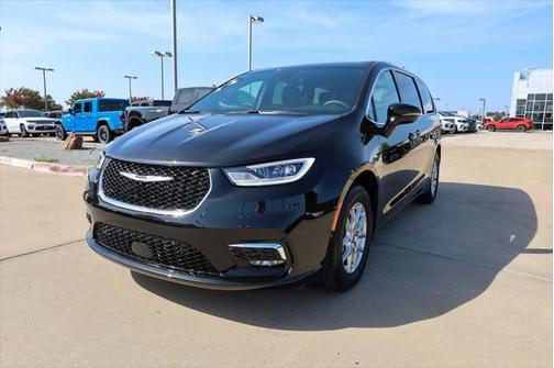 2025 Chrysler Pacifica L