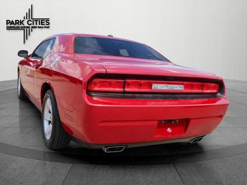 2012 Dodge Challenger SXT