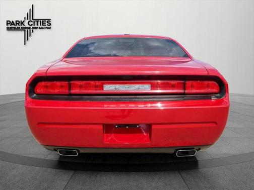 2012 Dodge Challenger SXT