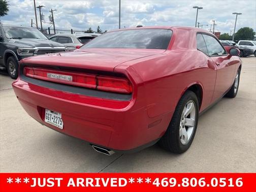 2012 Dodge Challenger SXT