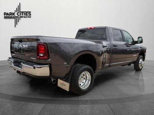 2025 RAM 3500 Lone Star Crew Cab 4x4 8' Box