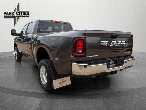 2025 RAM 3500 Lone Star Crew Cab 4x4 8' Box