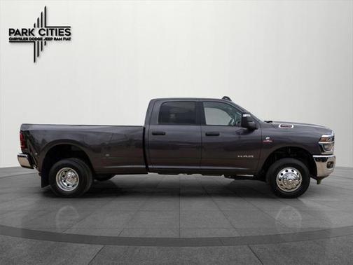 2025 RAM 3500 Lone Star Crew Cab 4x4 8' Box