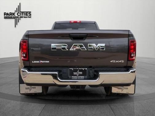 2025 RAM 3500 Lone Star Crew Cab 4x4 8' Box