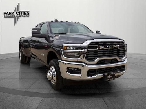 2025 RAM 3500 Lone Star Crew Cab 4x4 8' Box