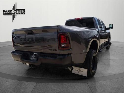 2025 RAM 3500 Tradesman Crew Cab 4x4 8' Box