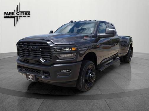 2025 RAM 3500 Tradesman Crew Cab 4x4 8' Box
