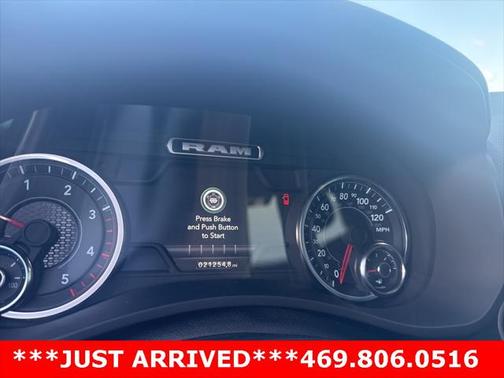 2024 RAM 2500 Laramie Crew Cab 4x4 6'4' Box